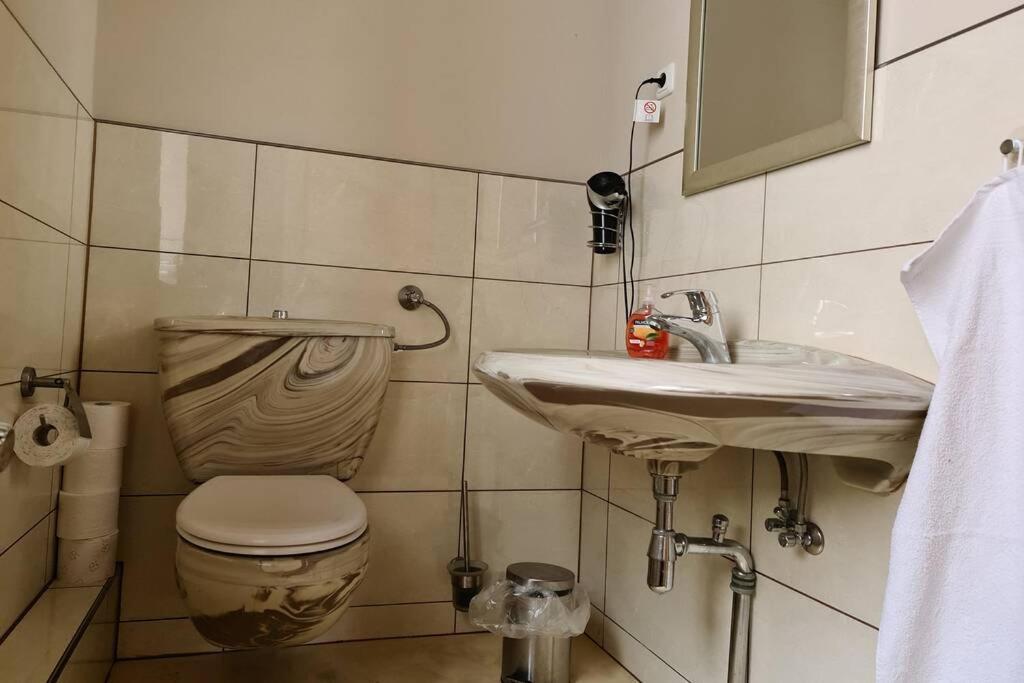 Ferienwohnung Mit Guter Anbindung Zur & *