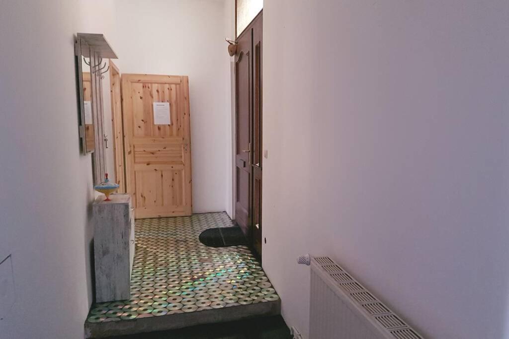 Apartment Ferienwohnung Mit Guter Anbindung Zur & *